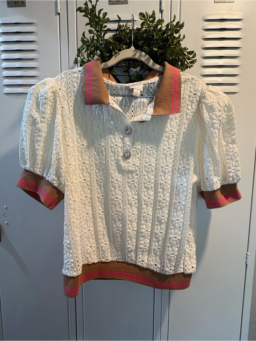 Anthropologie Maeve Short Sleeve Cream Collar Sweater With Detail Button Sz Lg